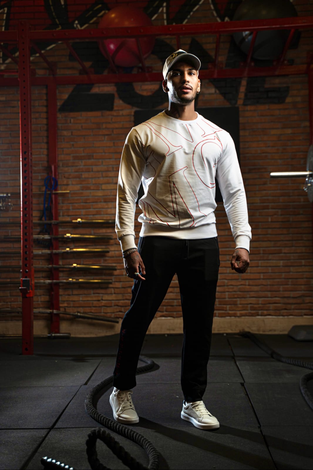 SWEAT PULL